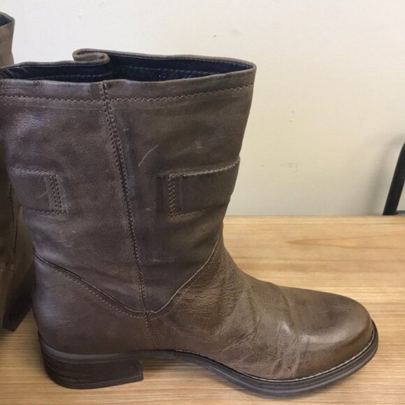 Clarks Women's Mezze Game Comfort Pull On Fashion - Picture 4 of 7